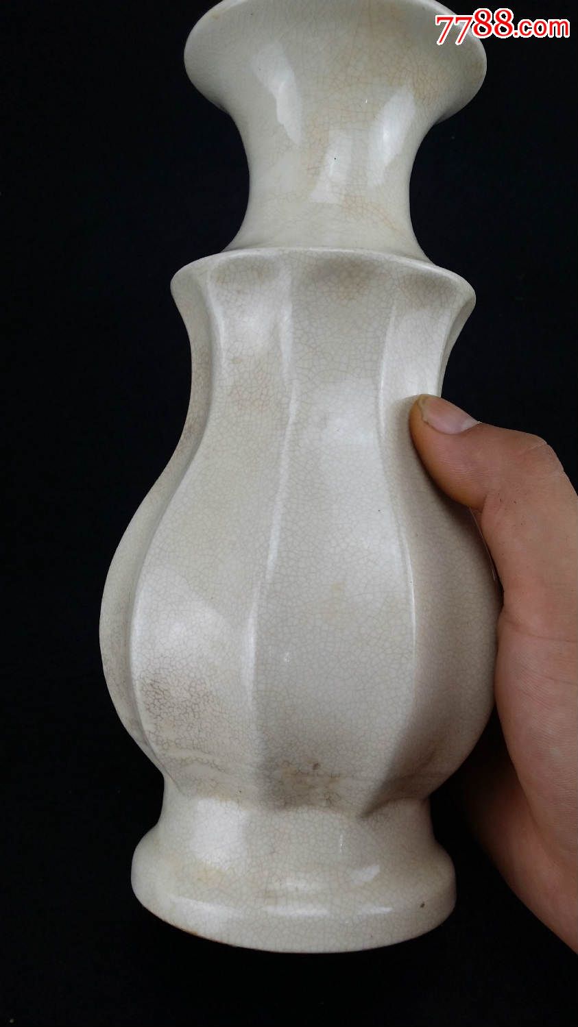 乡下收来的开片白釉瓷瓶瓷器