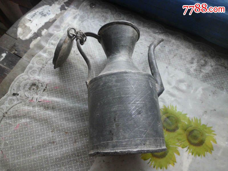 一把铅锡酒壶【重492克】