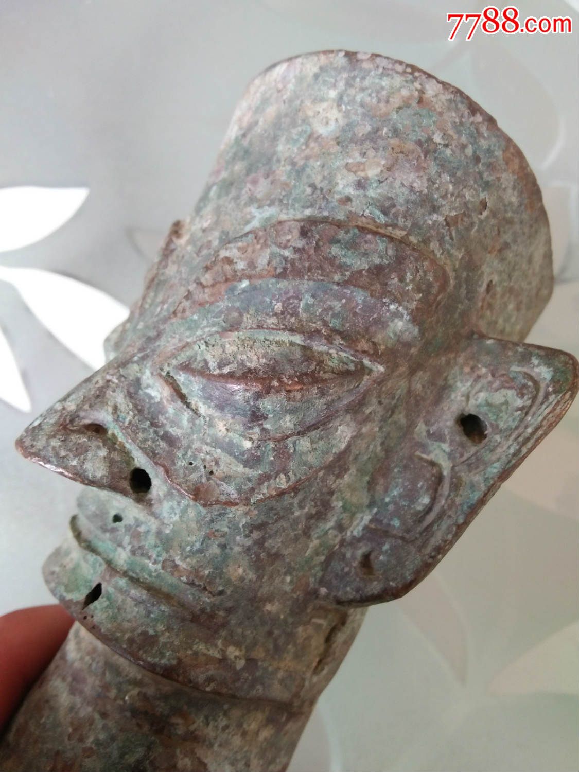 青铜器金人面像