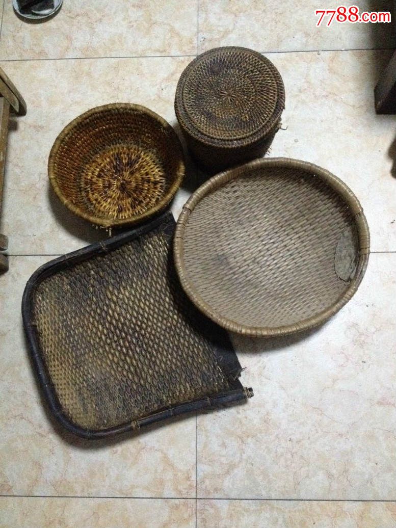 4个藤编笸箩,框合售