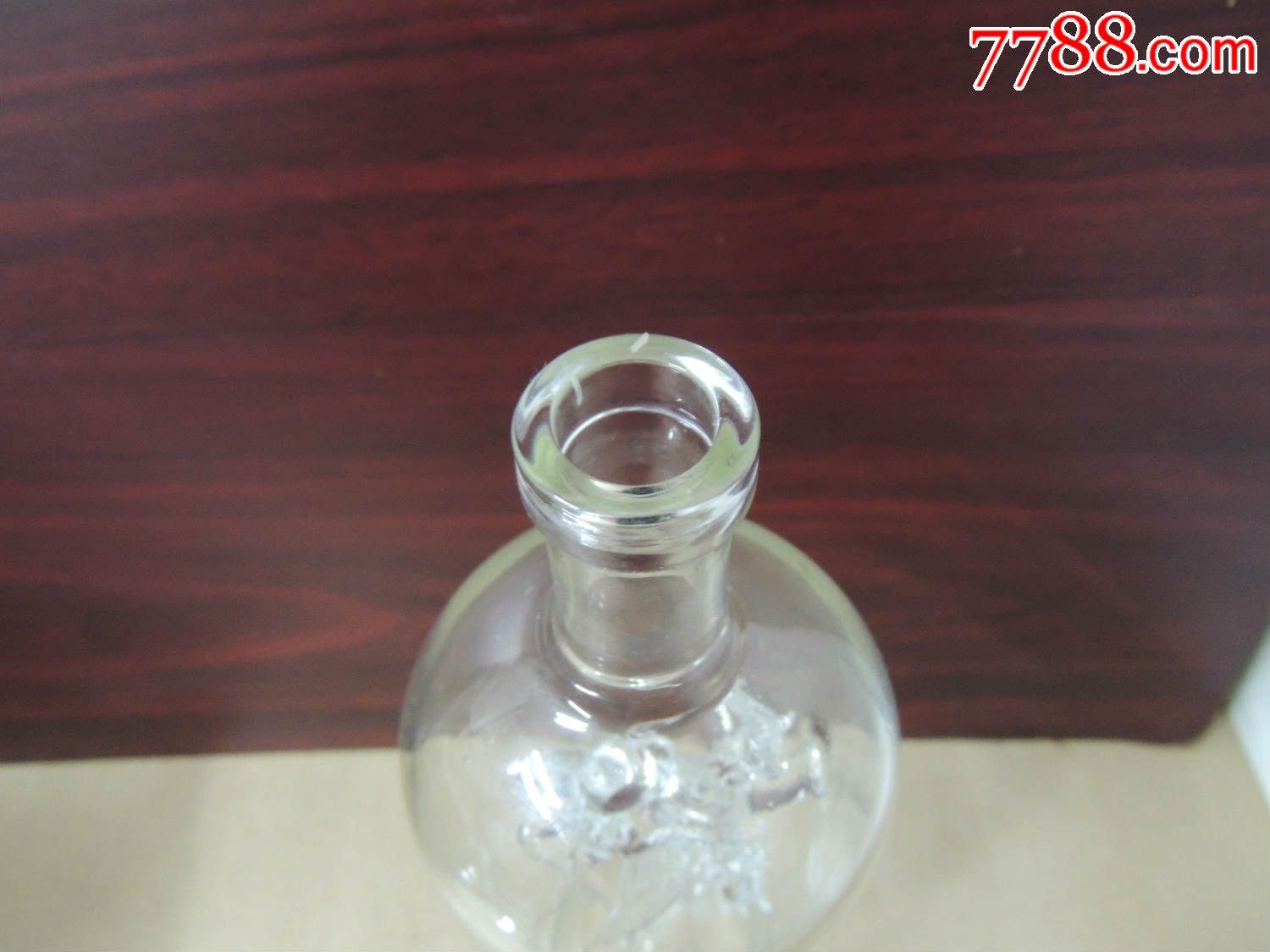 富裕老窖—东方巨龙,酒瓶,年代不详,白酒瓶,玻璃,圆形,动物,中国大陆