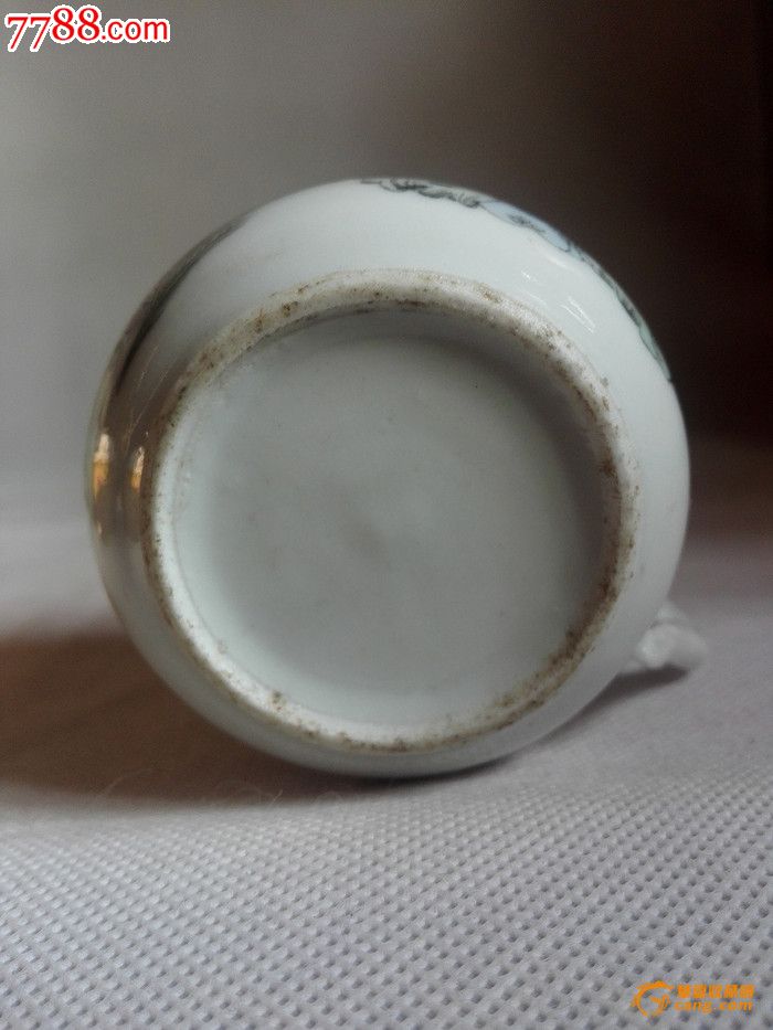 民国名家罗子文作浅绛彩可人如玉纹杯