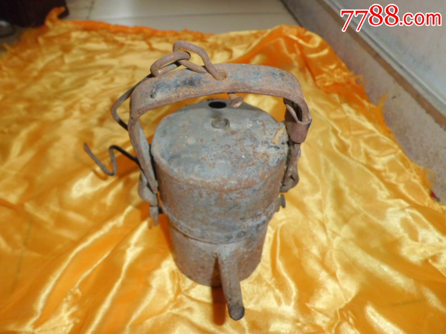 早期矿山用的火石灯