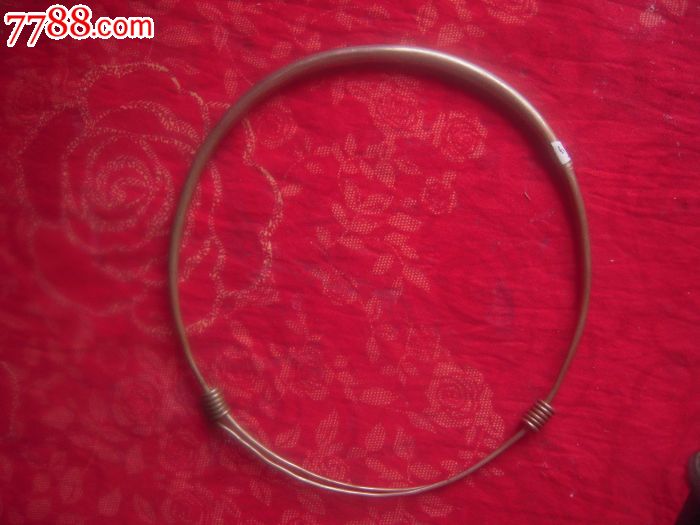 老天宝银项圈一个(重95克)