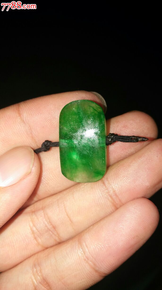 清代玻璃种翡翠背云