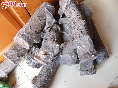 适合雕刻手串,把件的柘木