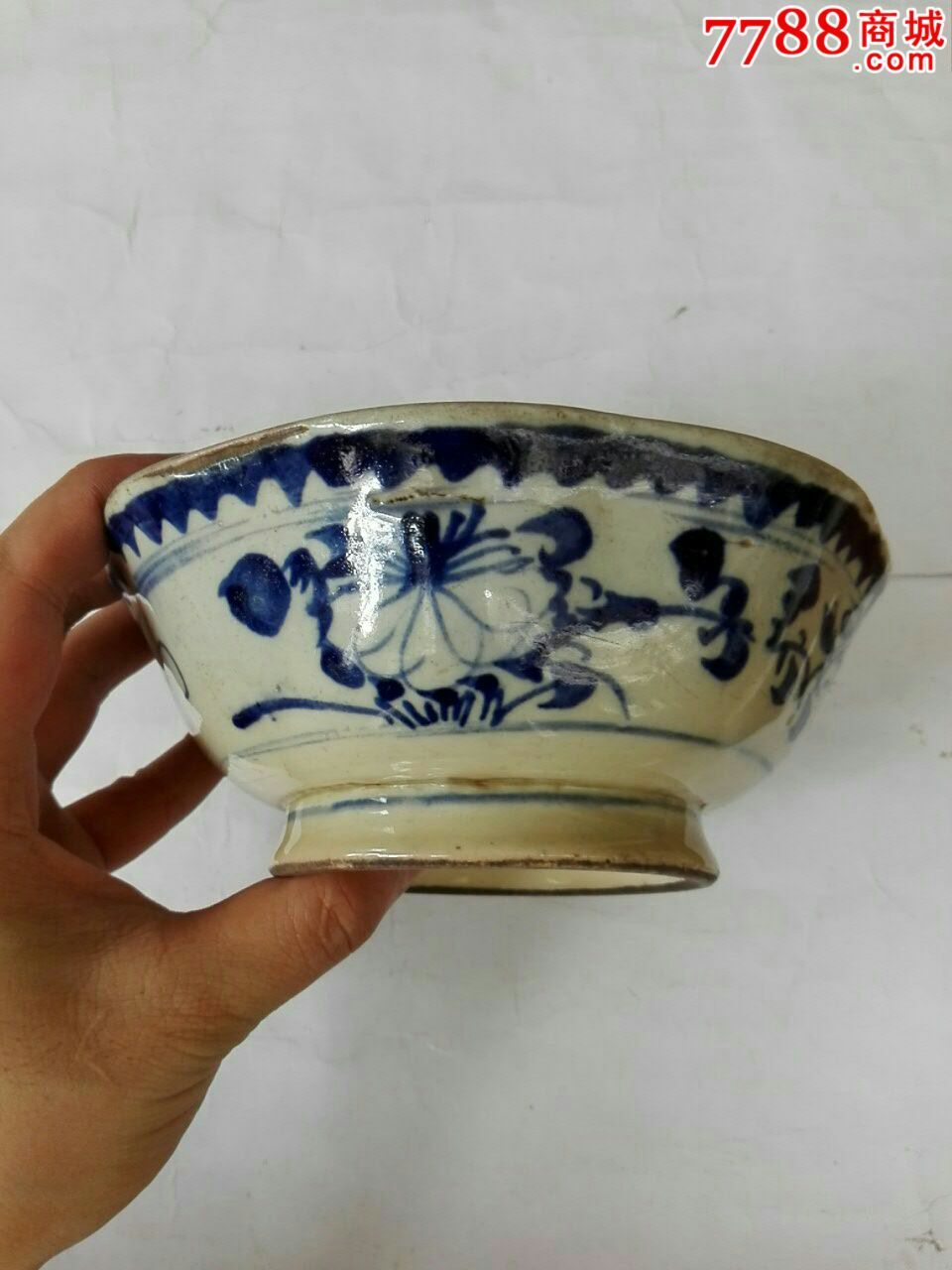 清代青花瓷花卉碗
