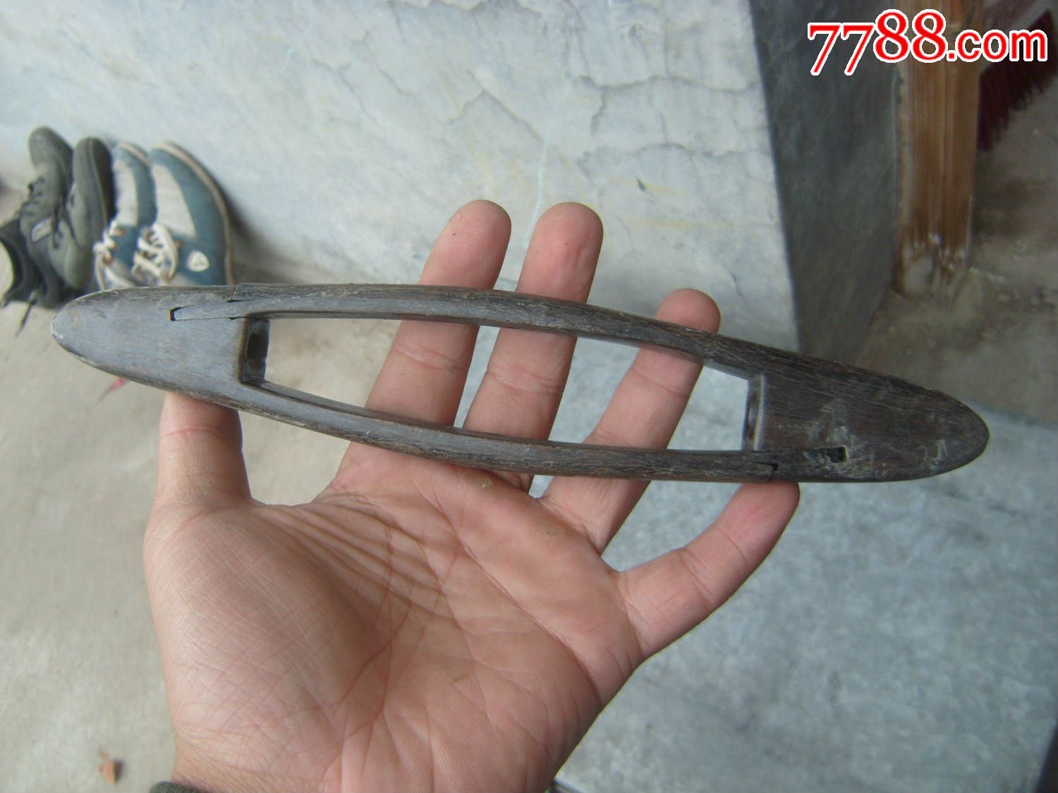 民国时期织渔网织布用的牛角大梭子一枚(老民俗物件)