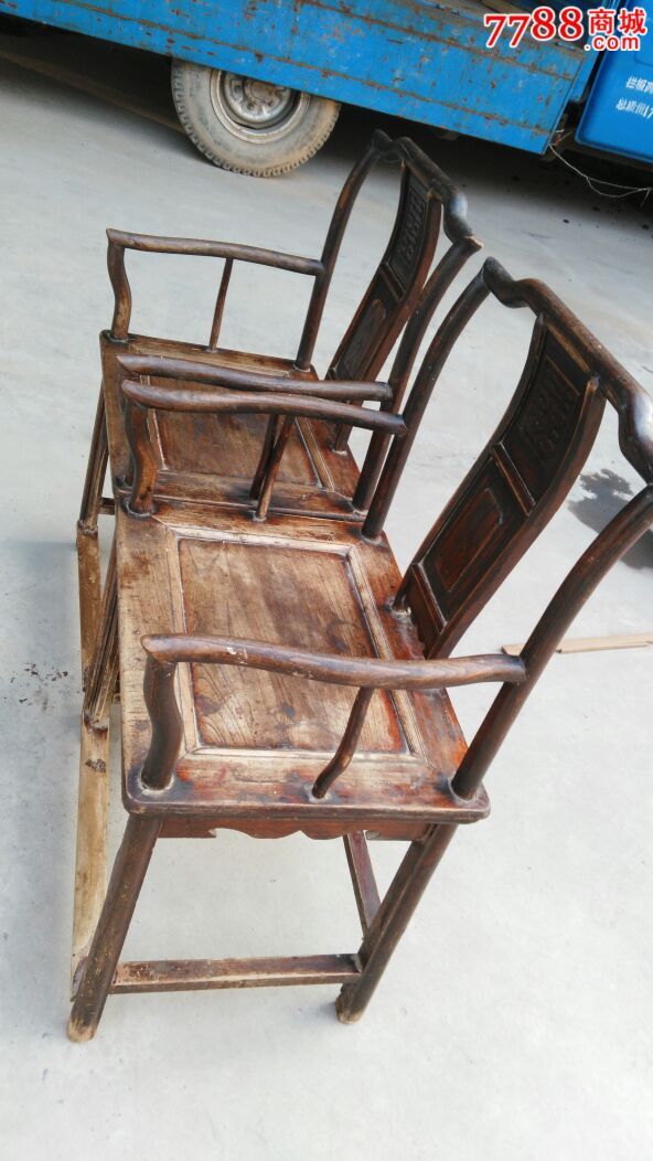 老椅子一对