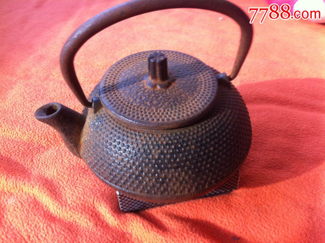 包真包老的日本相当民国时期的铁壶7[最后一把]