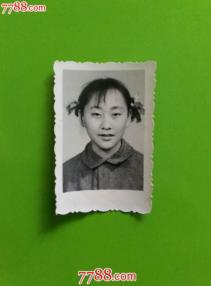 调皮的小姑娘照片-价格:2元-se34007159-老照片-零售-7788收藏__中国