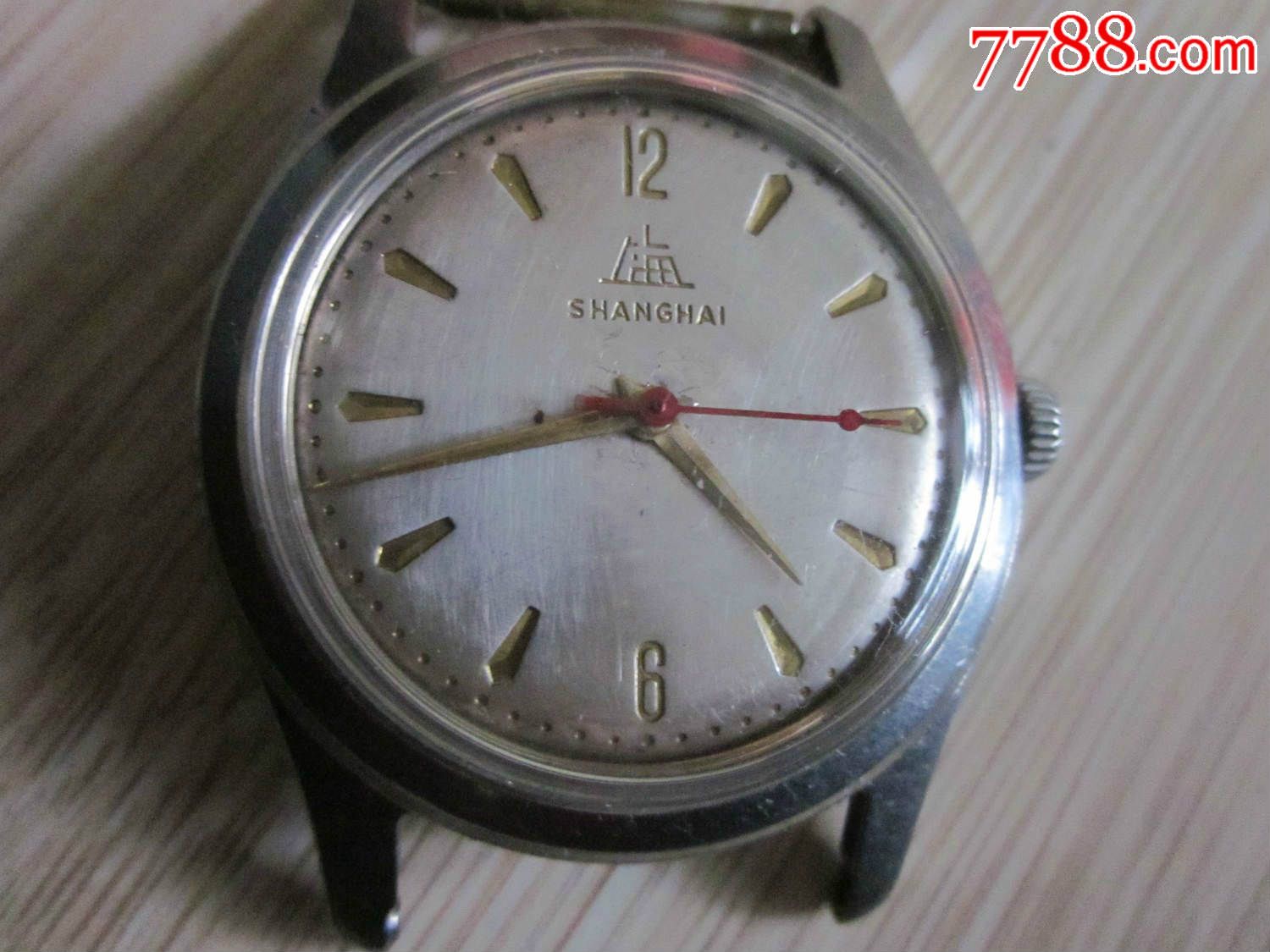 冲压白银色盘581【后盖带编号,最有收藏价值的上海表,一般的581不带