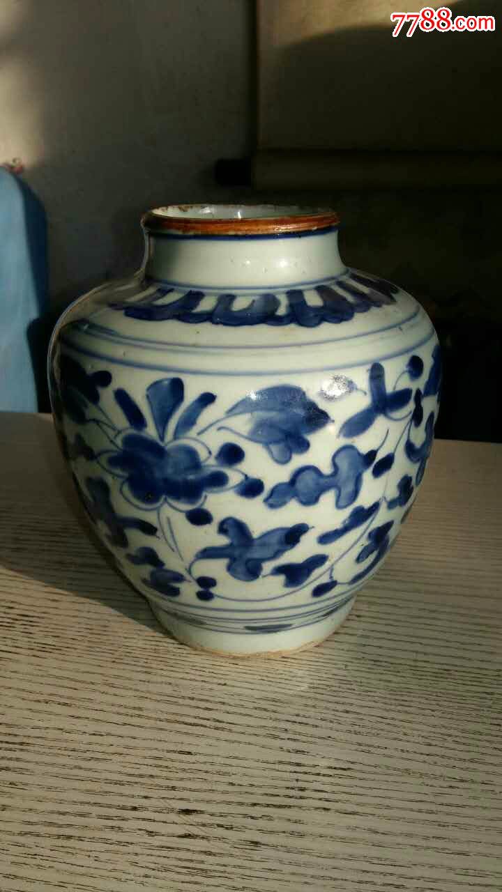 明代青花缠枝莲罐兔子款修