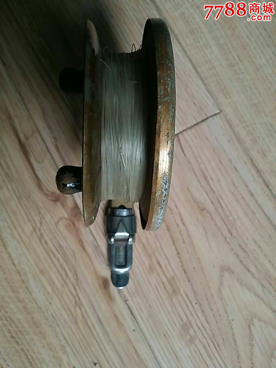 满州带奥运五环标识的鱼线轮