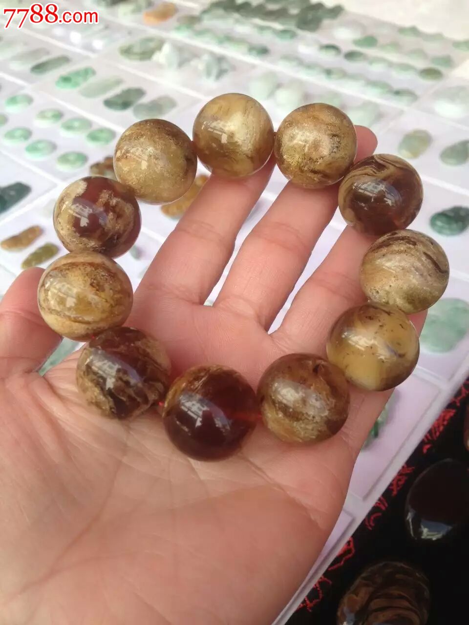 缅甸琥珀金沙蜜手串_价格12000.