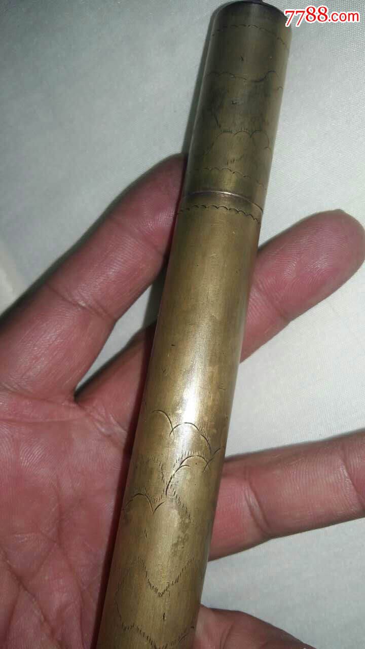 清代铜刻花香筒