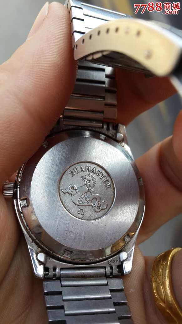 欧米茄海马系列老表一只,售950元