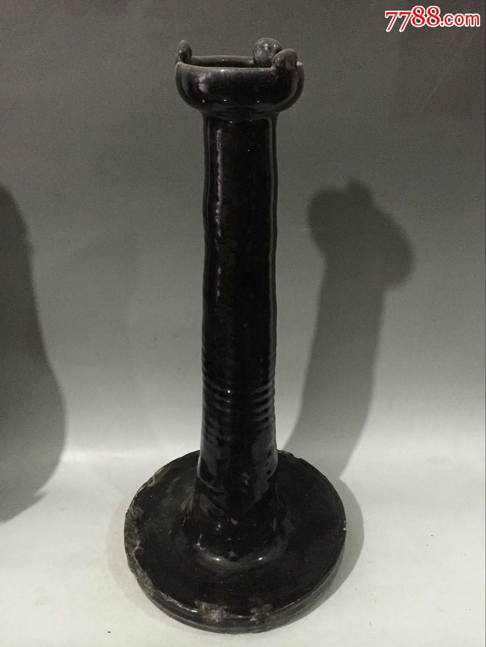 高46厘米的黑釉油灯1