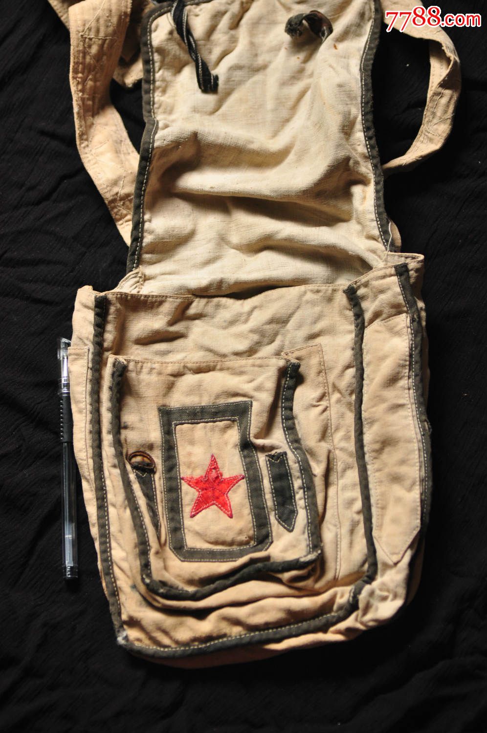 民国抗战【八路军挎包】铜扣,绣红角星.有笔插