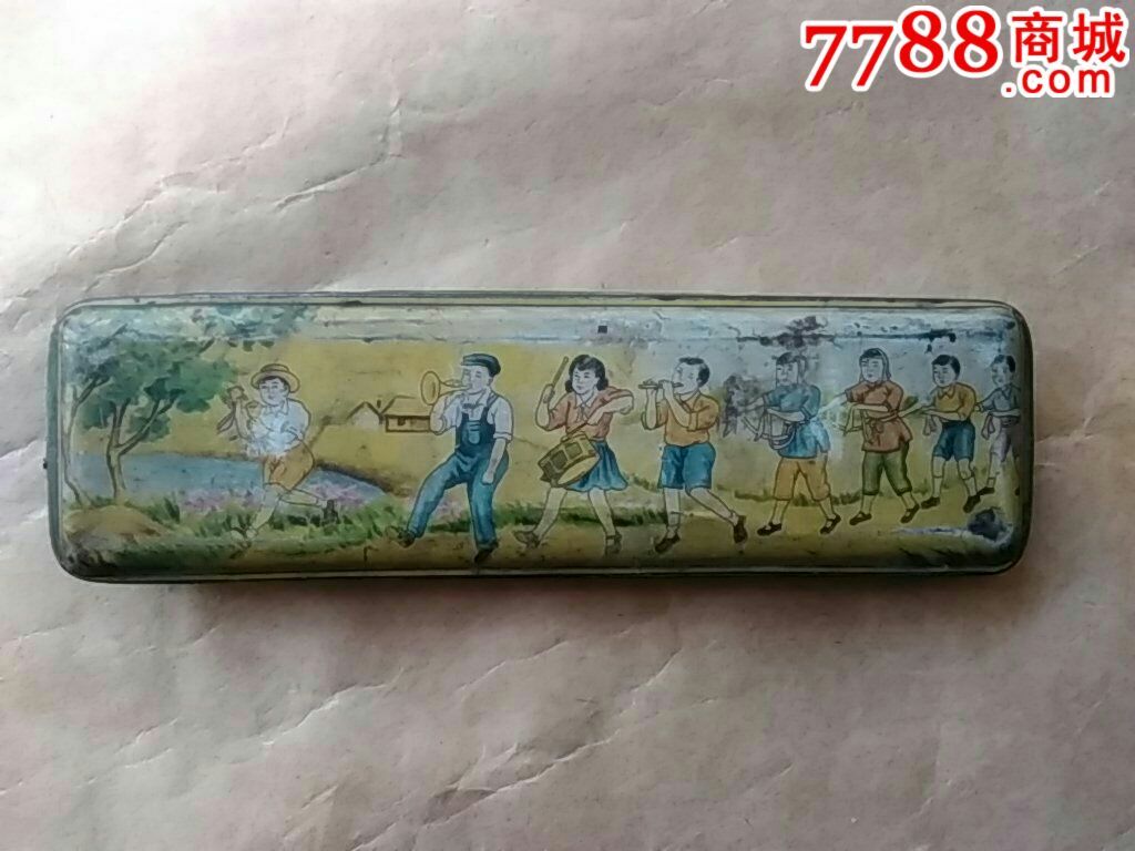 五六十年代人物铁皮文具盒