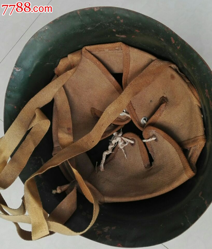 广州君区生产的仿二战90式钢盔