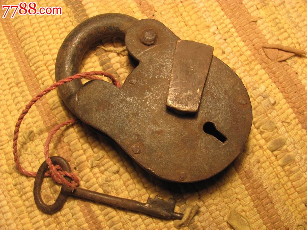 抗战时期飞虎队遗留滇西的1943年款大锁