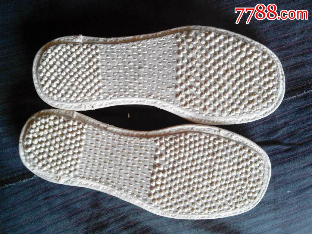 农村老太太纯手工麻线纳底养生布鞋,挽疙瘩扣鞋底