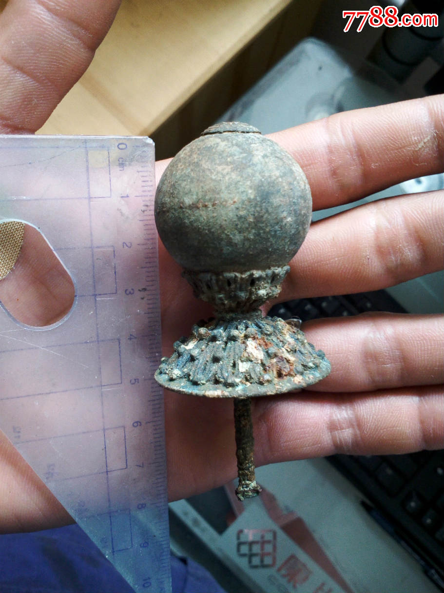 生坑超大个铜冒顶子,大个的帽顶子