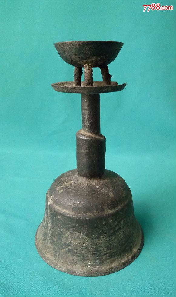 清代造型精美包浆自然铁油灯一盏