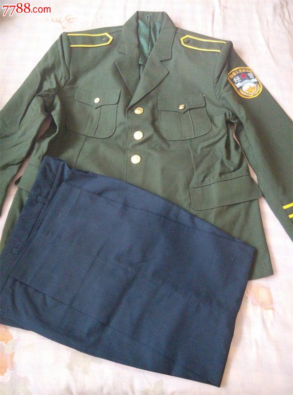 全新的95经济警察凡立丁制服春秋常服