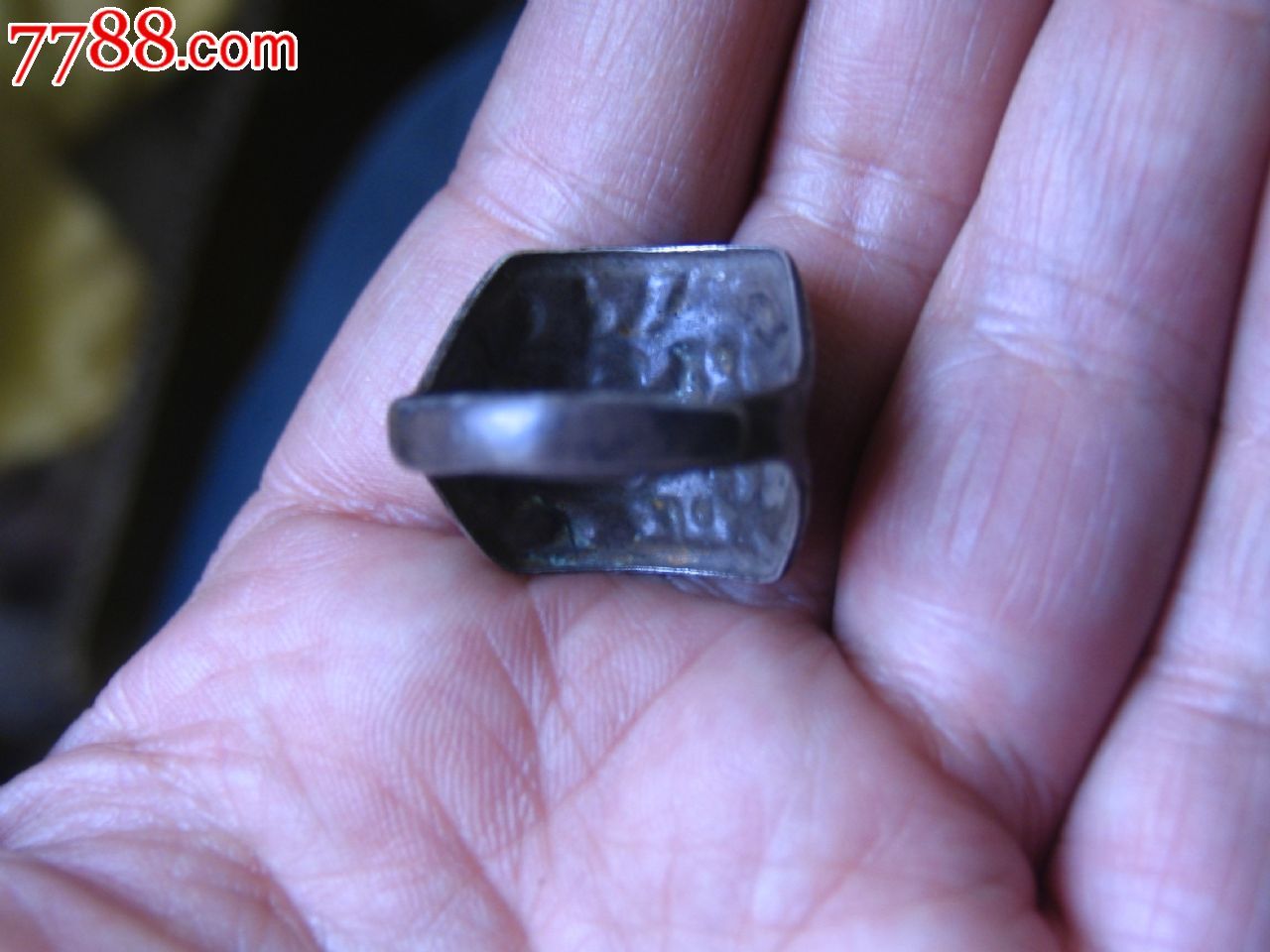 古玩古董民国压模花卉老银戒指,包浆深厚