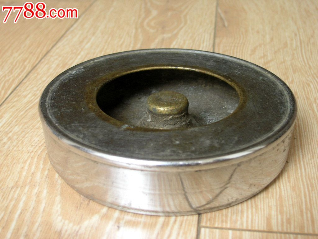 烟具收藏1605d1-边疆早期大号厚料镀铬d壳制烟灰缸13.5cm-1kg