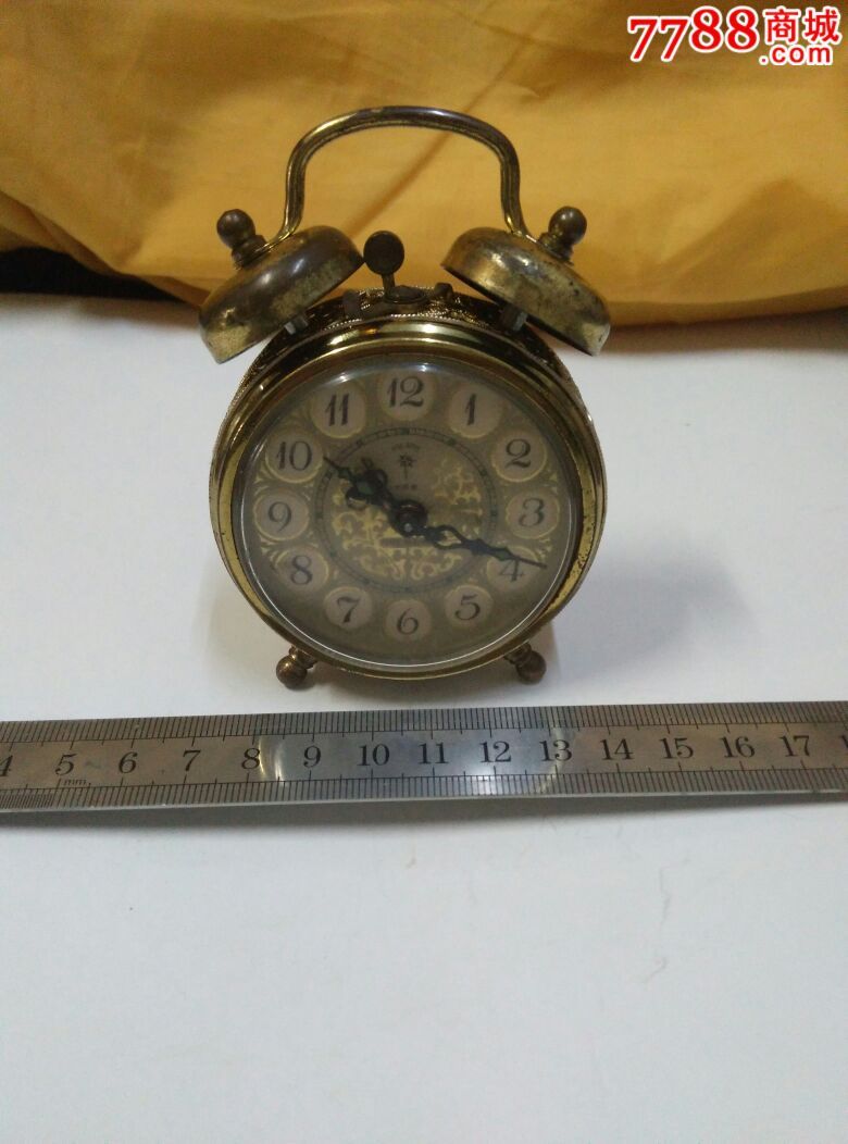 老式北极星闹钟