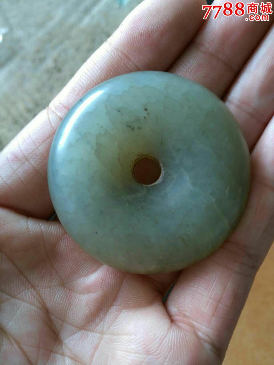 刚到手大的个头秀玉平安扣