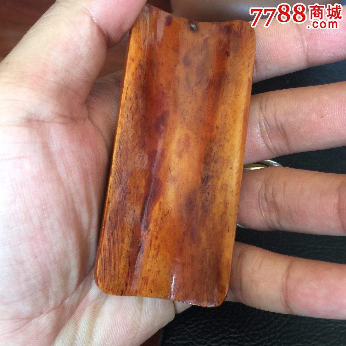 天然骨头关公牌