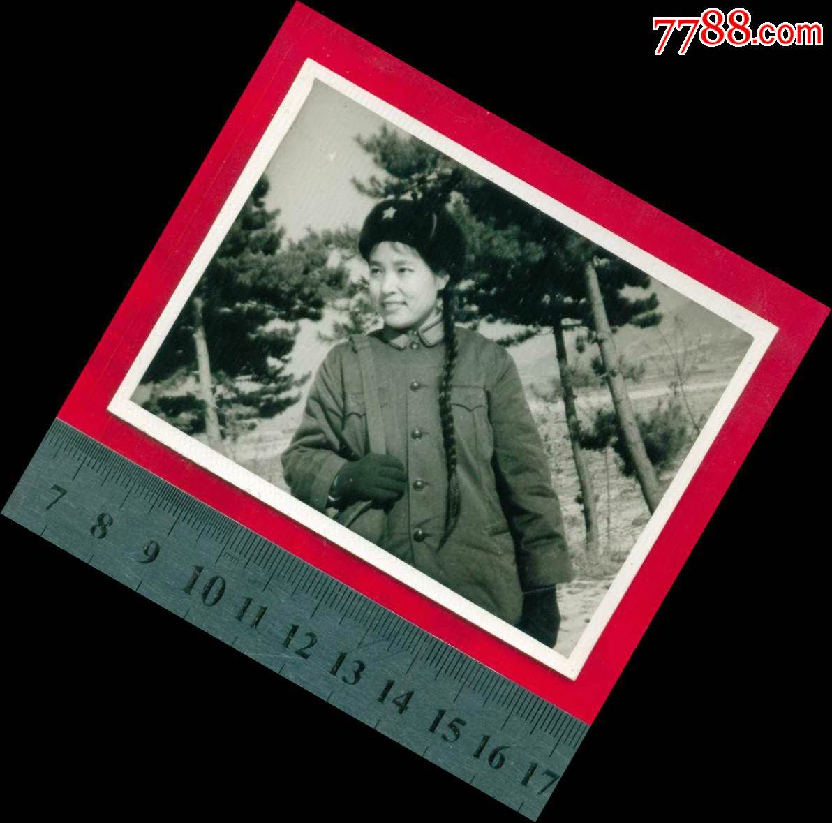 漂亮女兵,辫子长长