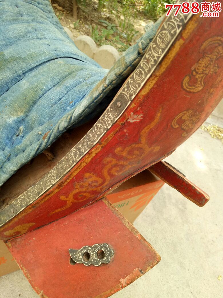 明代红漆马鞍