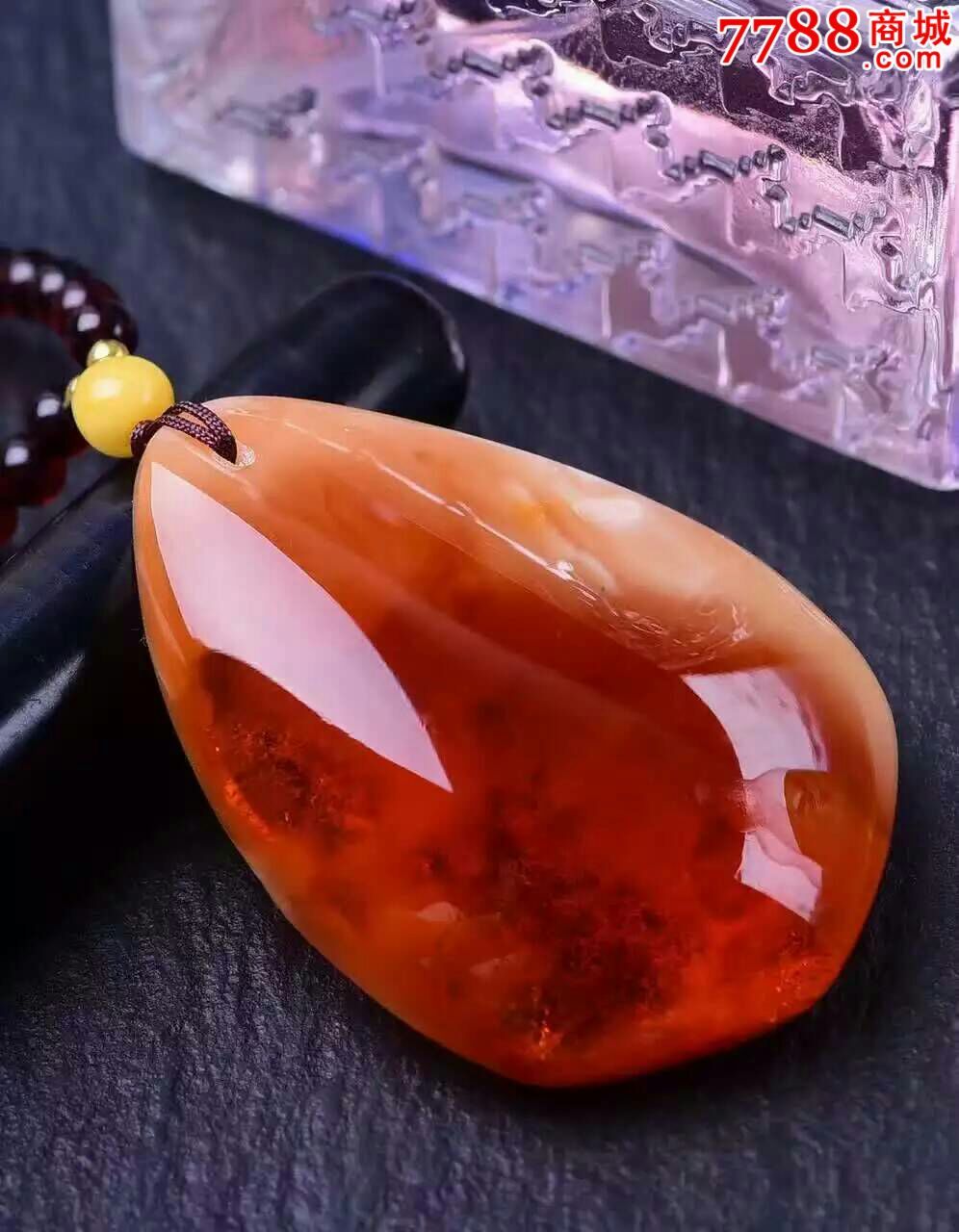 天然血蜜水滴吊坠