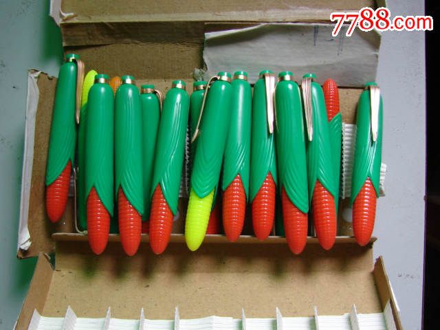 库存全新英雄363玉米钢笔