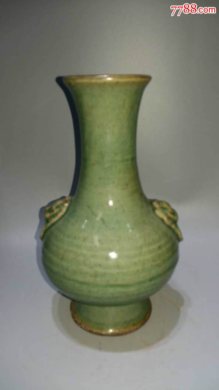 清代绿釉瓶