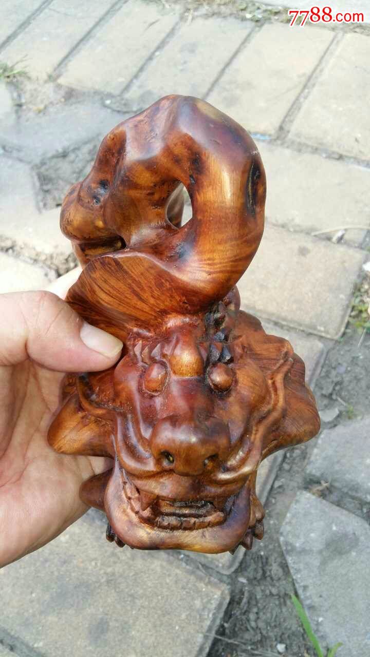 麻利根雕龙摆件