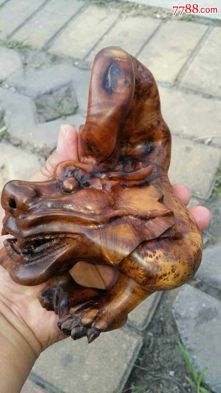 麻利根雕龙摆件
