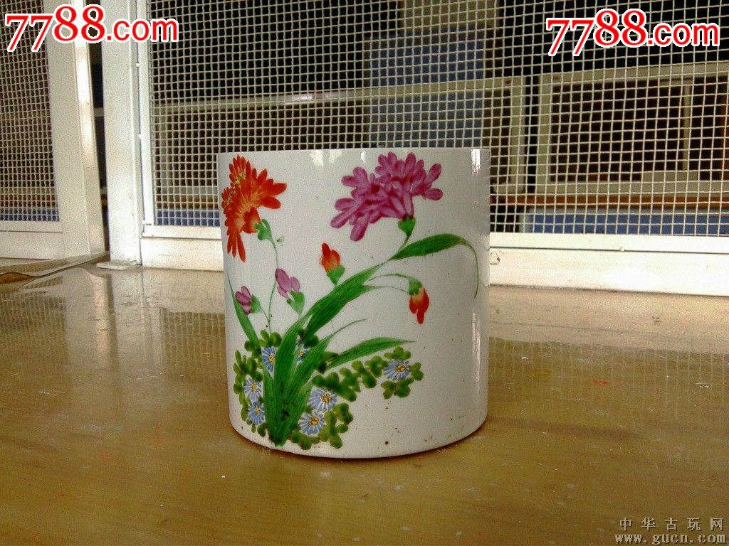 名家徐福茂粉彩花卉笔筒