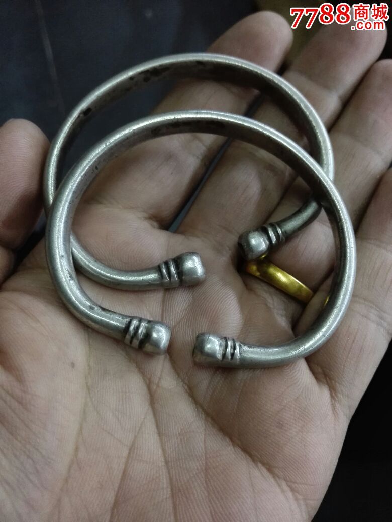 清代蒜头老银镯一对