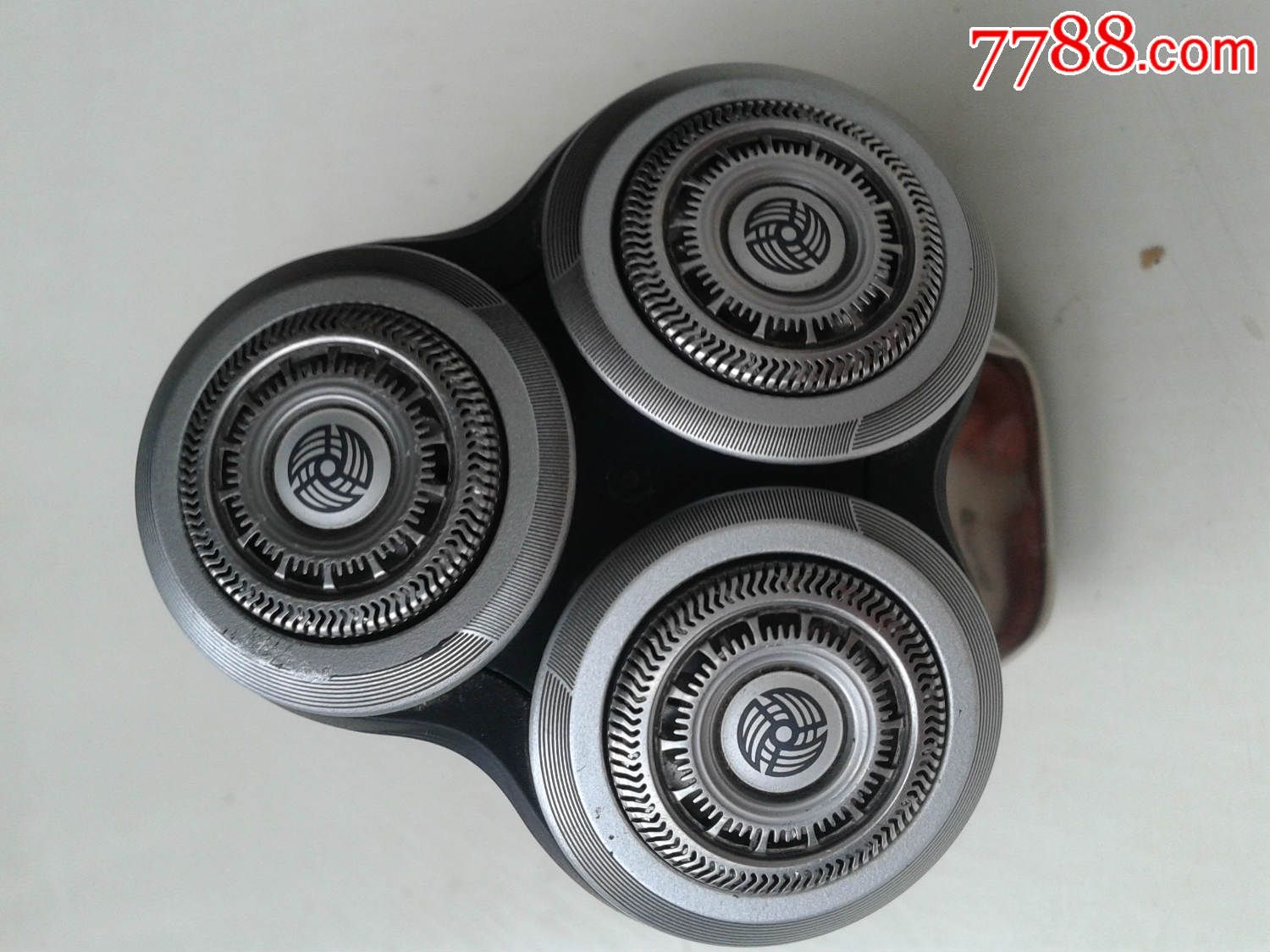 飞利浦1290剃须刀