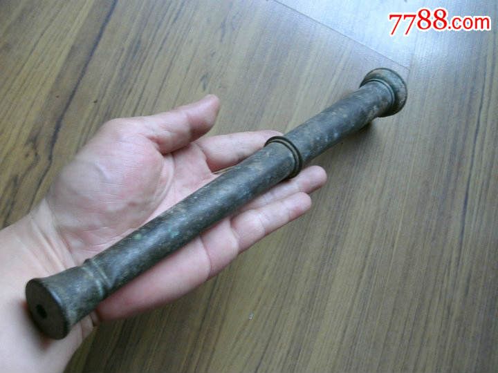 清代单筒望远镜,应该是当时*队用的,缺镜头了