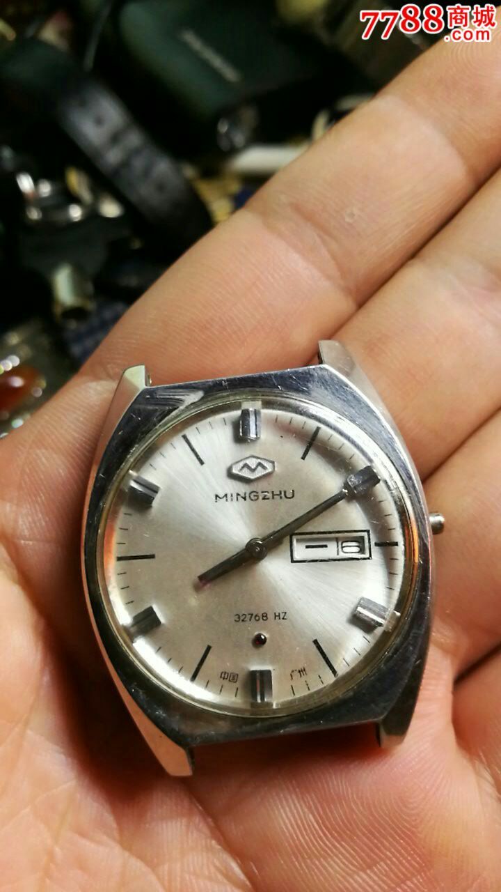 罕见的好品相广州产明珠牌音叉表!频率32768hz!不走!