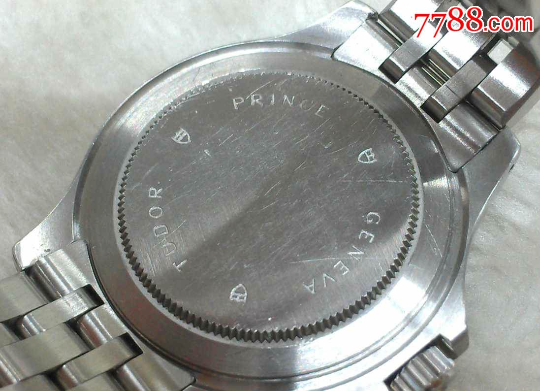 帝舵85190p200m防水运动机械表有附件