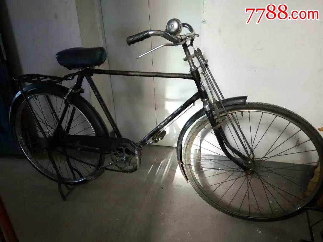 老沈阳白山牌二八自行车,老自行车收藏