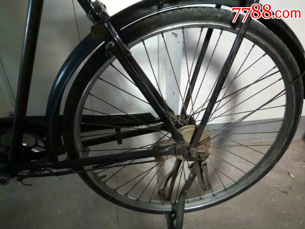 老沈阳白山牌二八自行车,老自行车收藏